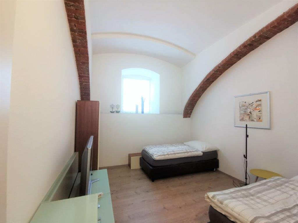 Schlafzimmer mit Ziegelgewölbe